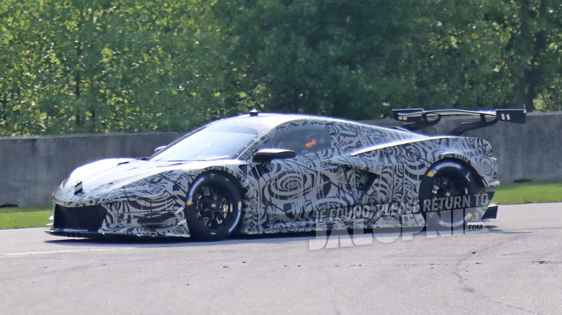 Illustration for article titled Mid-Engine Corvette C8.R: The Best Look Yet